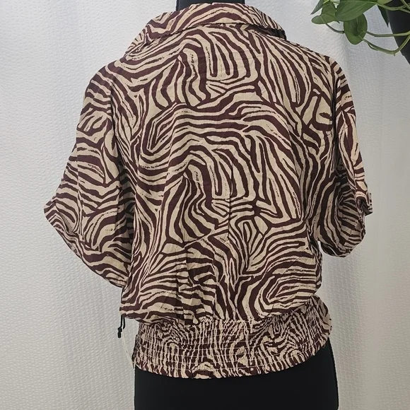 Milk & Honey Zebra Print Button-Up Top Size XL - Picture 2 of 5